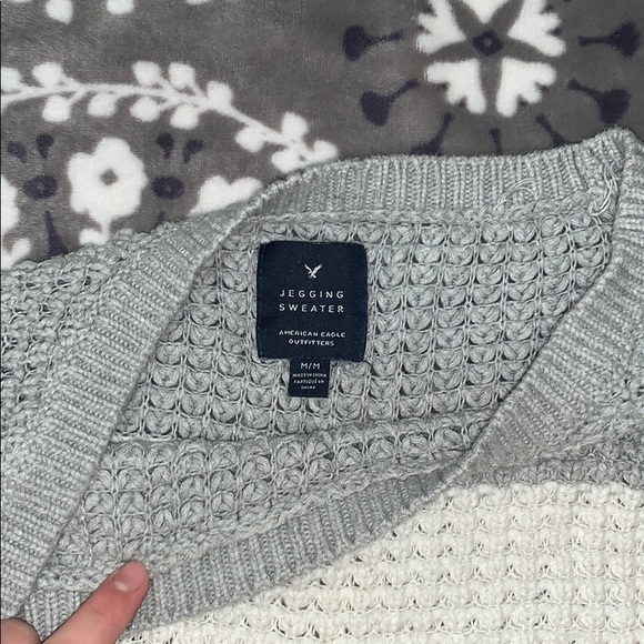 american eagle sweater - Picture 2 of 2